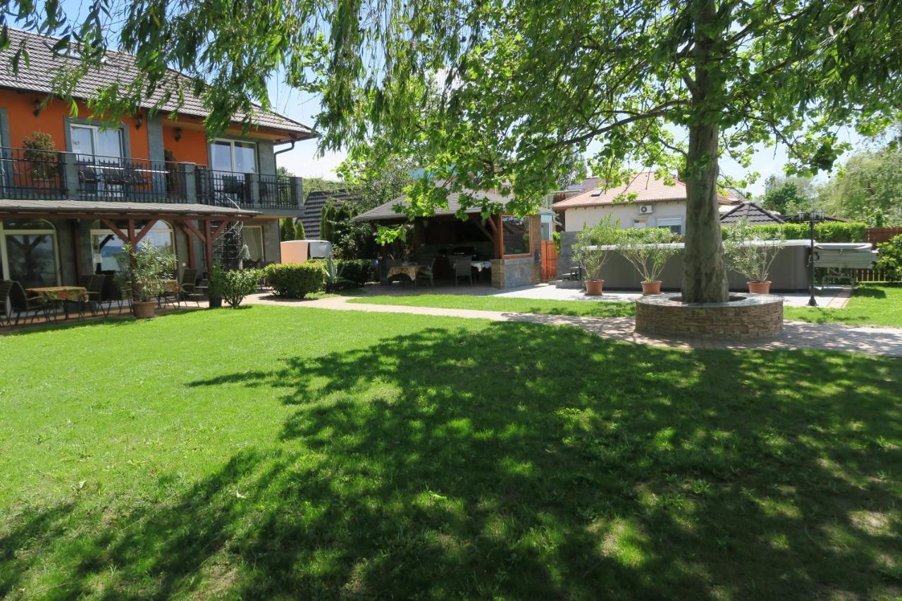 Granit Villa Balatonszarszo Exterior photo